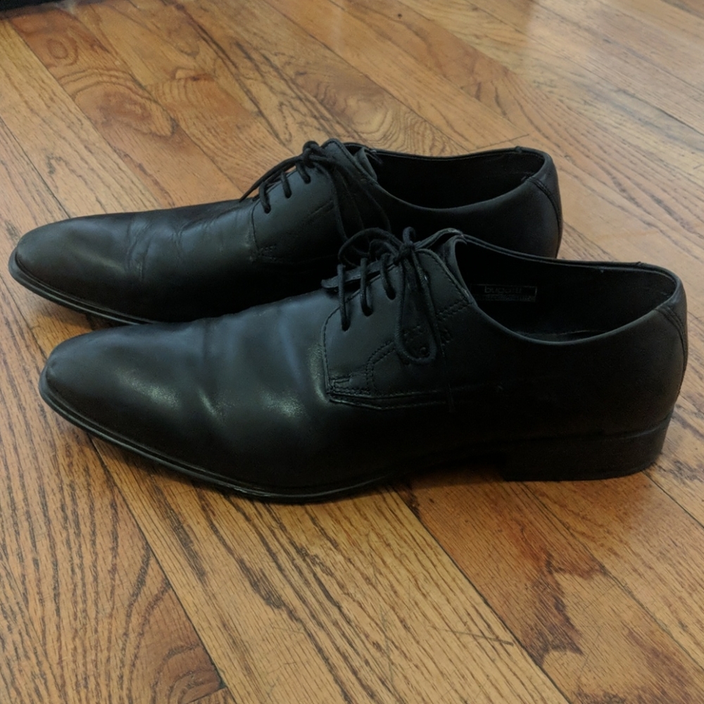 Bugatti black leather dress shoes